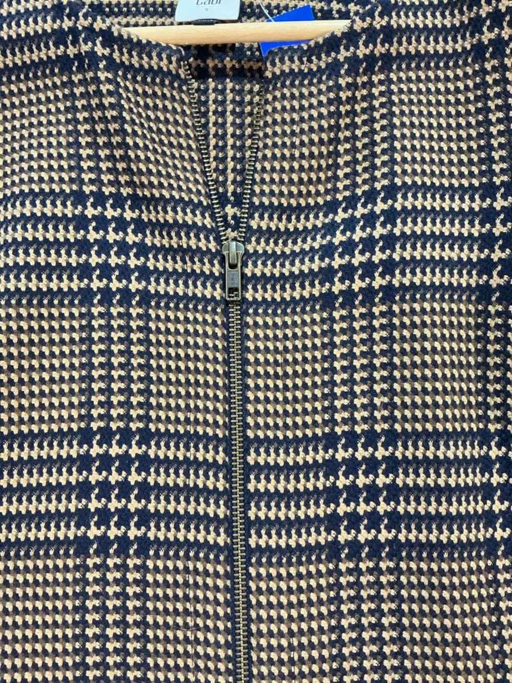Cabi Houndstooth Plaid Zip Peplum Jacket Small Bell Sleeve - Picture 4 of 8